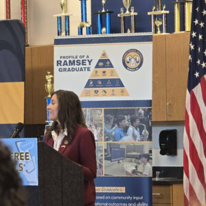 Bell-To-Bell-Lady-Speaking